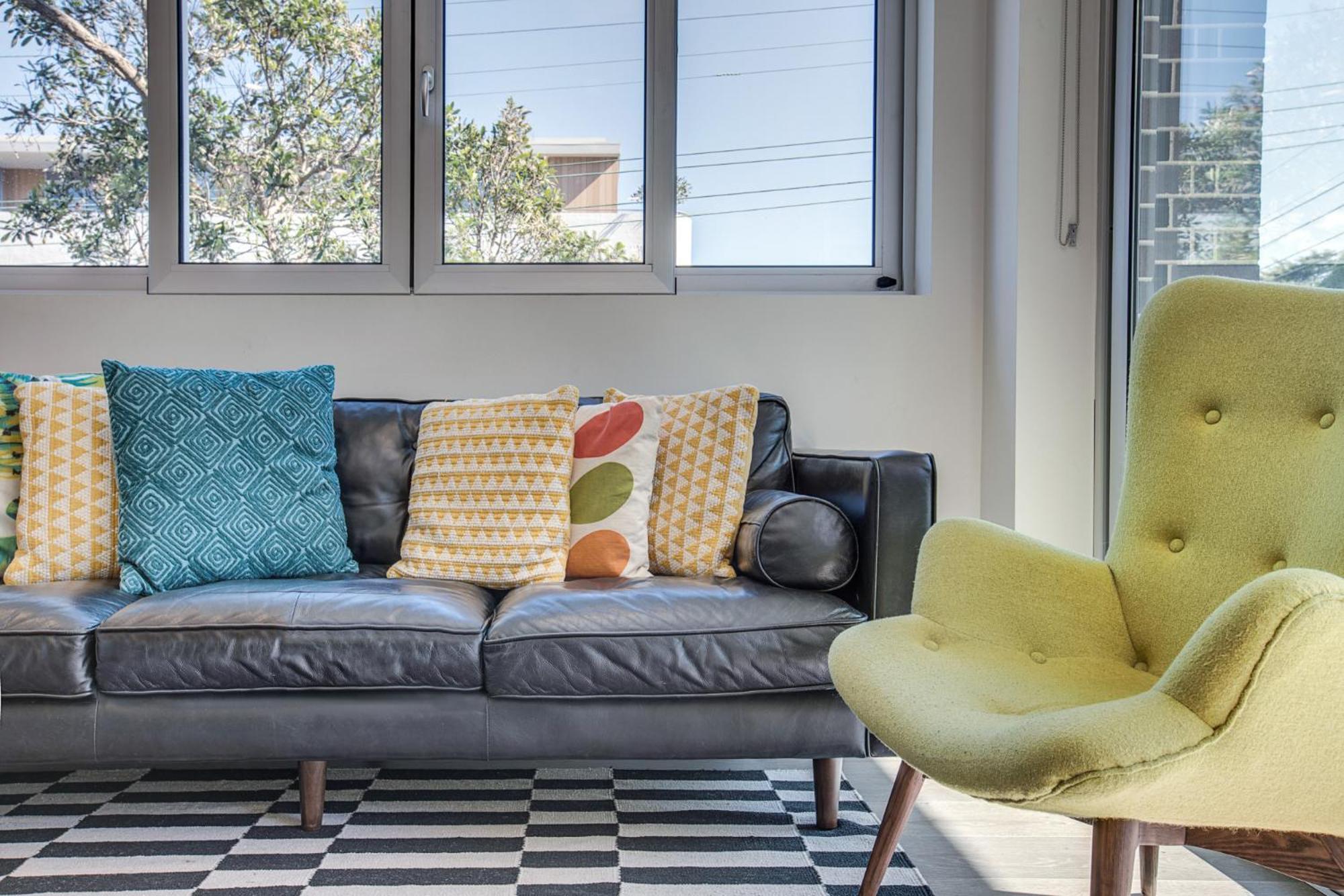 Spacious 2-bed Close To * Sydney