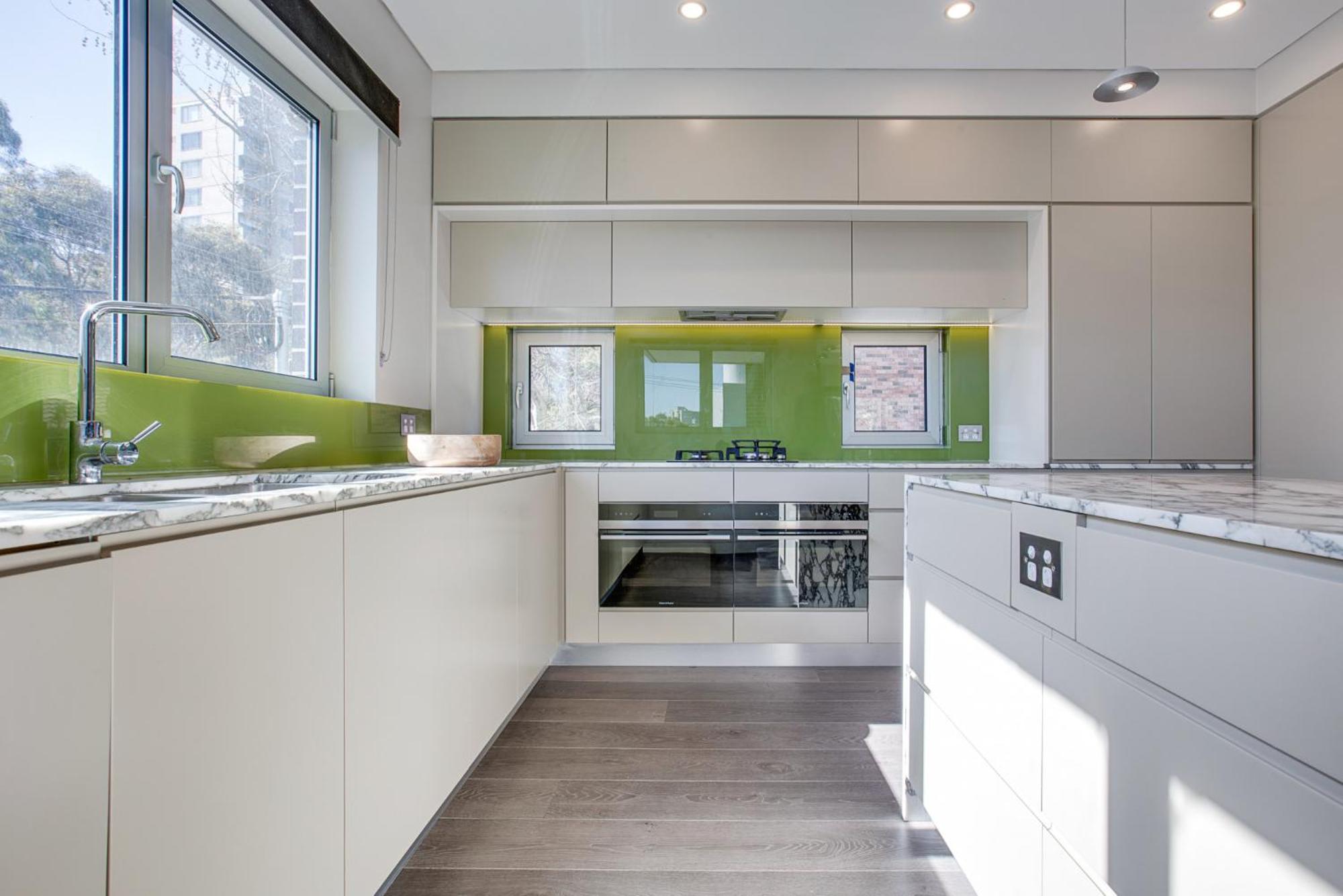Spacious 2-bed Close To Apartment Sydney